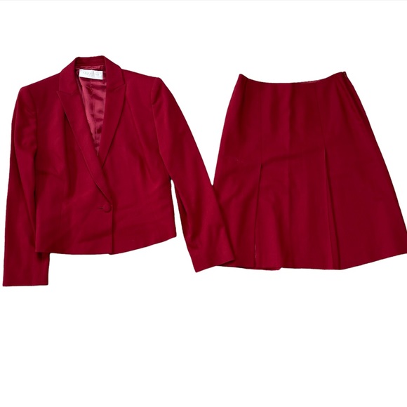 Valentino Jackets & Blazers - Valentino Roma Made in Italy Red Suit Coat Skirt 2 PC Set Women’s Sz 46/12. O